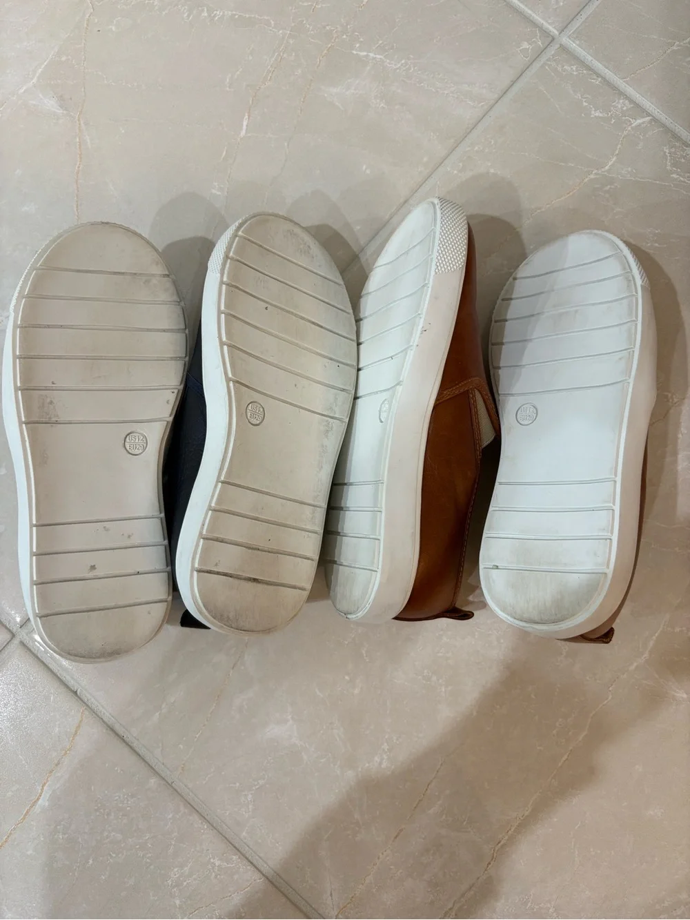 Boys Elephantito Leather Slip On sneakers (Navy) size 12C
